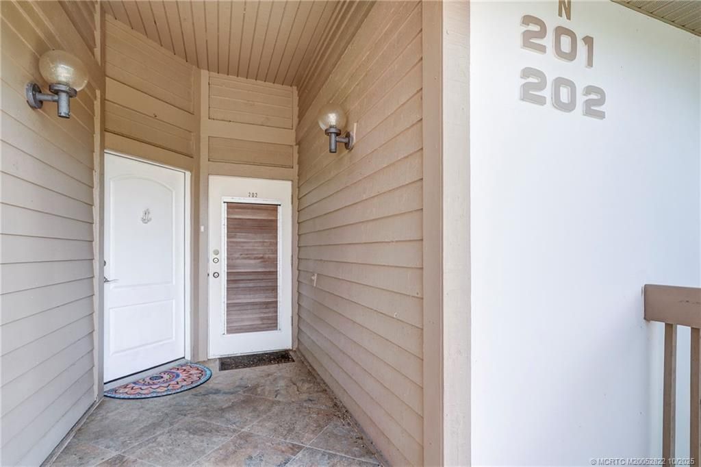 233 NE Edgewater Drive, Unit 201, Stuart, FL 34996 Photo