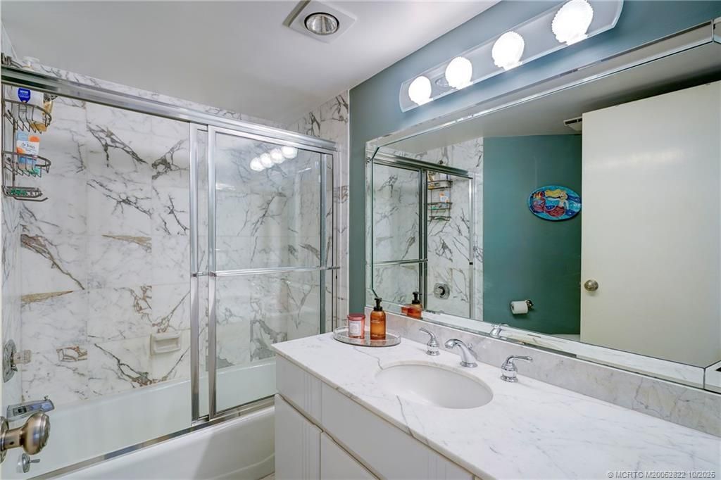233 NE Edgewater Drive, Unit 201, Stuart, FL 34996 Photo