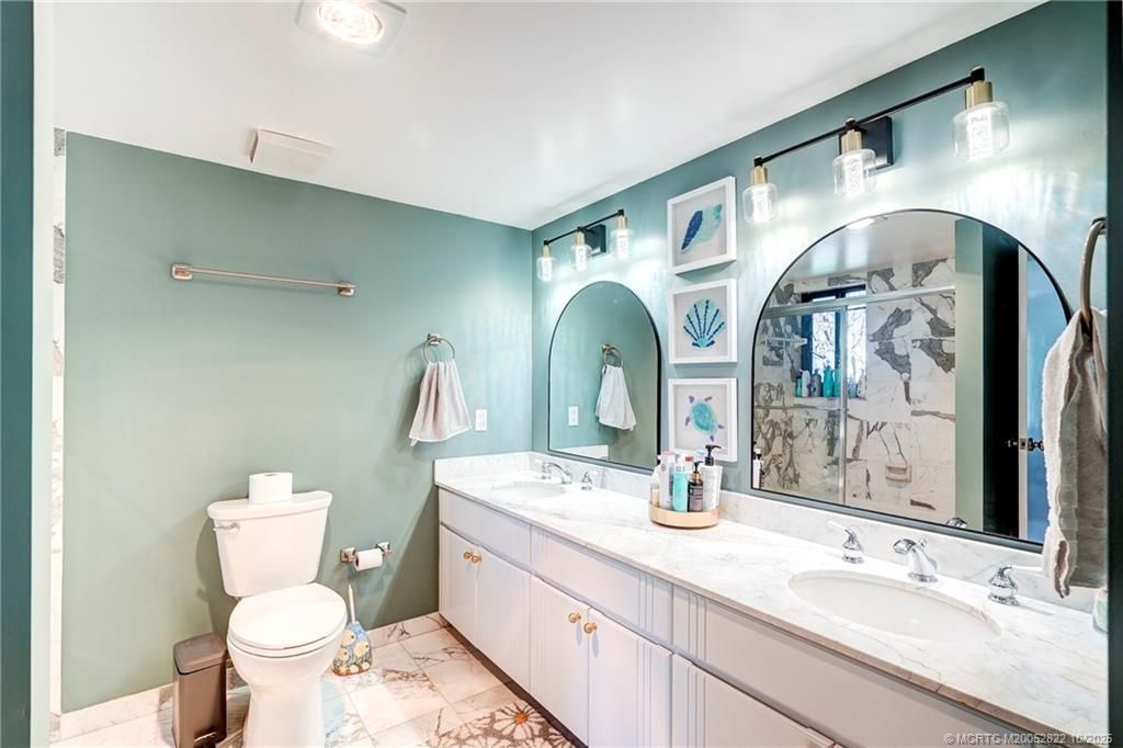 233 NE Edgewater Drive, Unit 201, Stuart, FL 34996 Photo