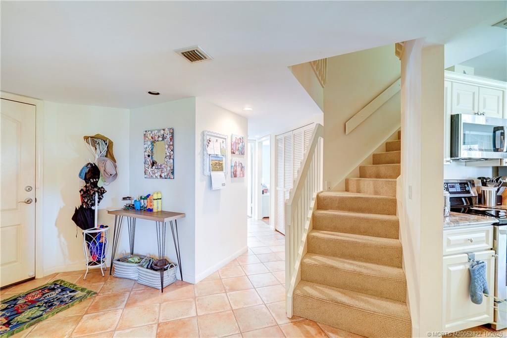 233 NE Edgewater Drive, Unit 201, Stuart, FL 34996 Photo