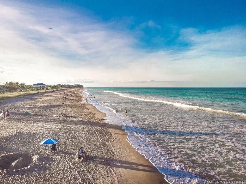 233 NE Edgewater Drive, Unit 201, Stuart, FL 34996 Photo