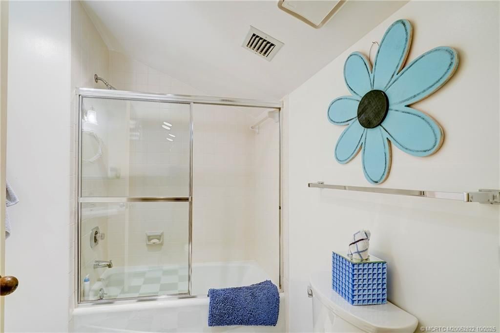 233 NE Edgewater Drive, Unit 201, Stuart, FL 34996 Photo