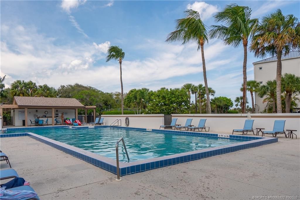 233 NE Edgewater Drive, Unit 201, Stuart, FL 34996 Photo