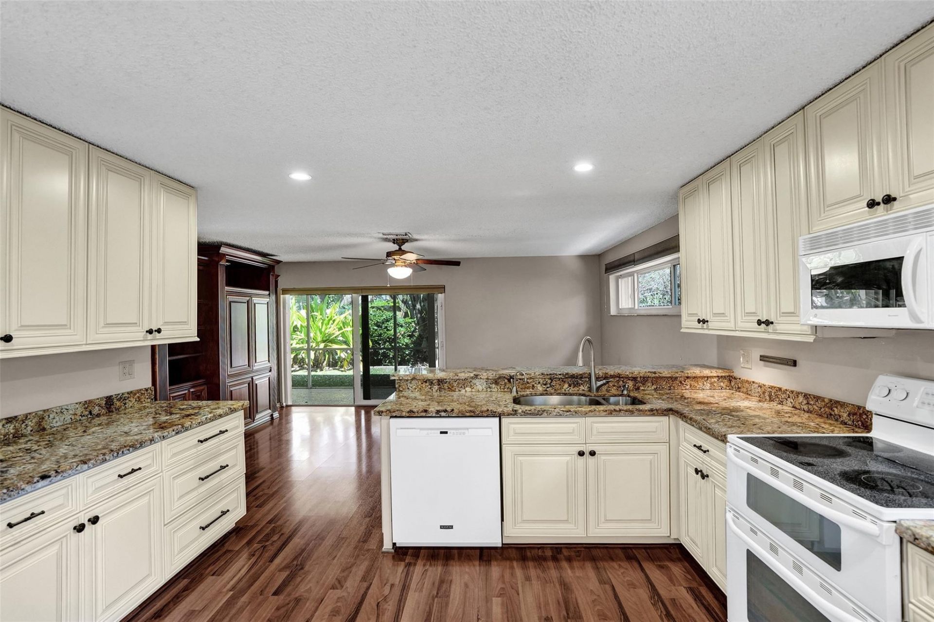 11149 Helena Dr, Cooper City, FL 33026 Photo