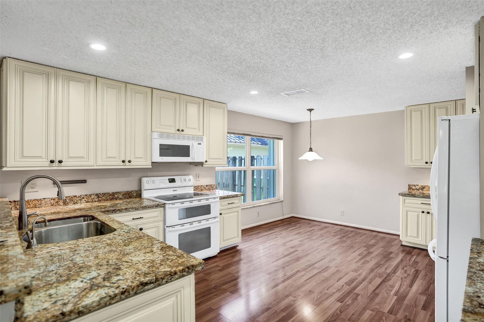 11149 Helena Dr, Cooper City, FL 33026 Photo