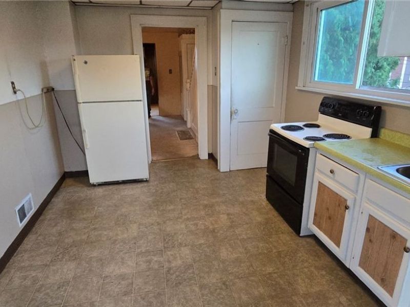 316 Churchway Street, Mingo Junction, OH 43938 Photo 9