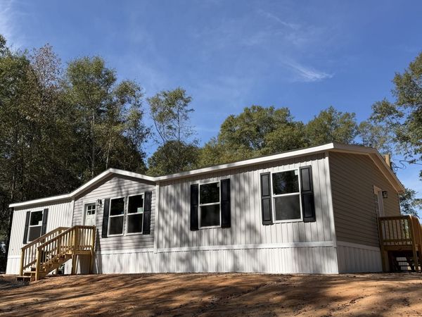 18 Three Lakes Drive, Phenix, AL 36839