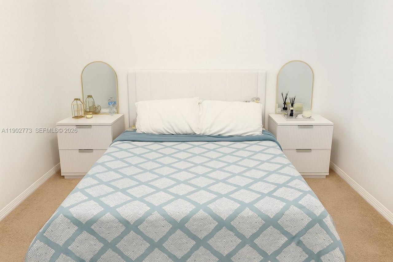 19316 NE 8th Ct, Miami, FL 33179 Photo