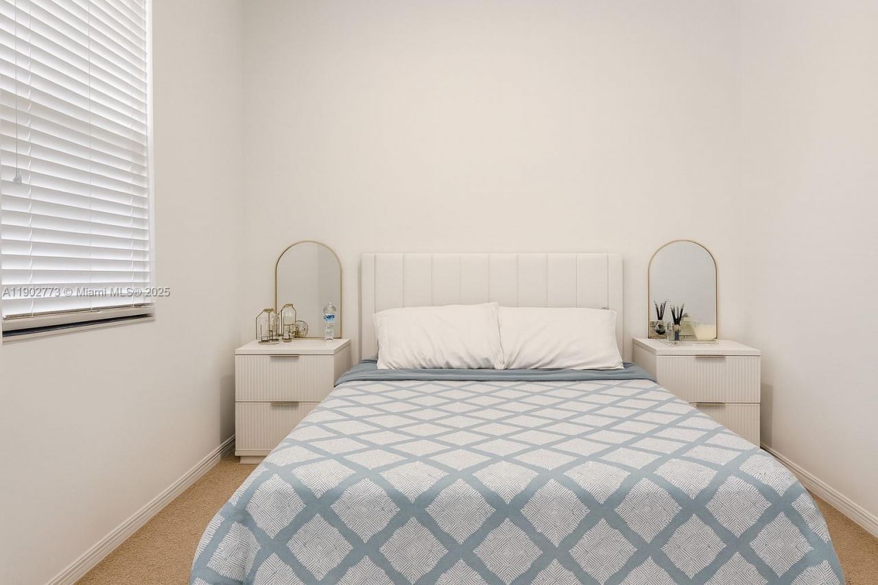 19316 NE 8th Ct, Miami, FL 33179 Photo