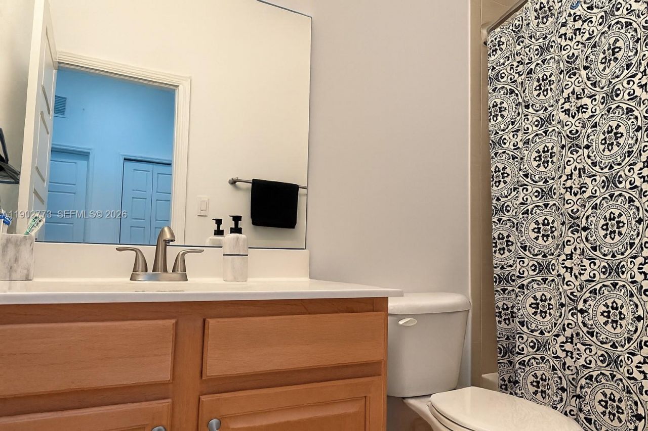 19316 NE 8th Ct, Miami, FL 33179 Photo