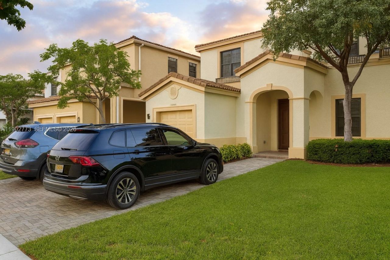 19316 NE 8th Ct, Miami, FL 33179 Photo