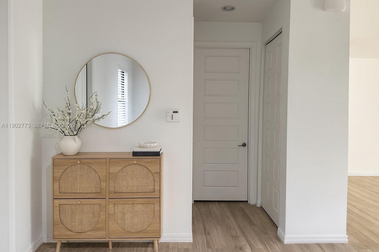 19316 NE 8th Ct, Miami, FL 33179 Photo