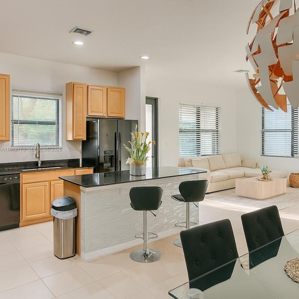 19316 NE 8th Ct, Miami, FL 33179 Photo