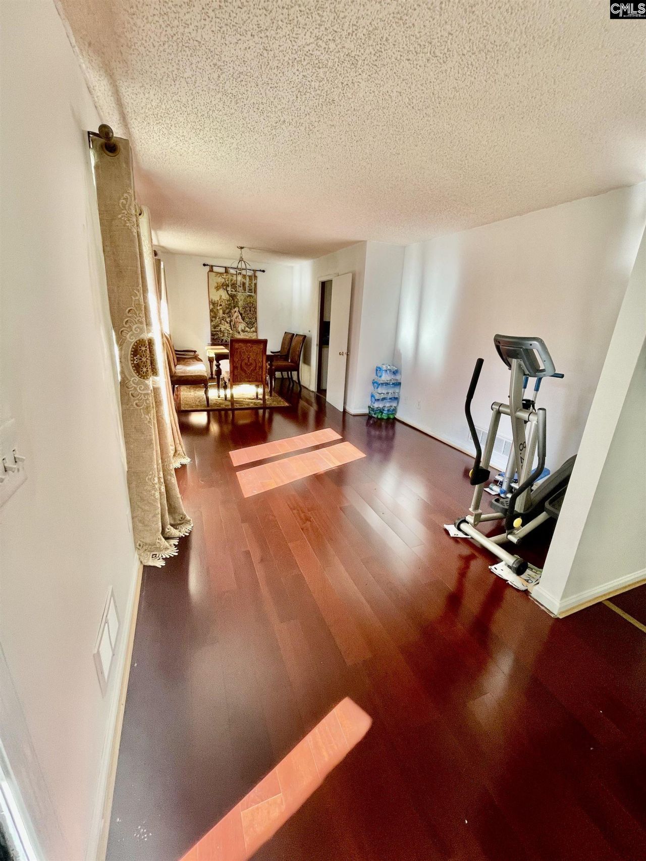 115 Woodwinds West Drive Photo 12