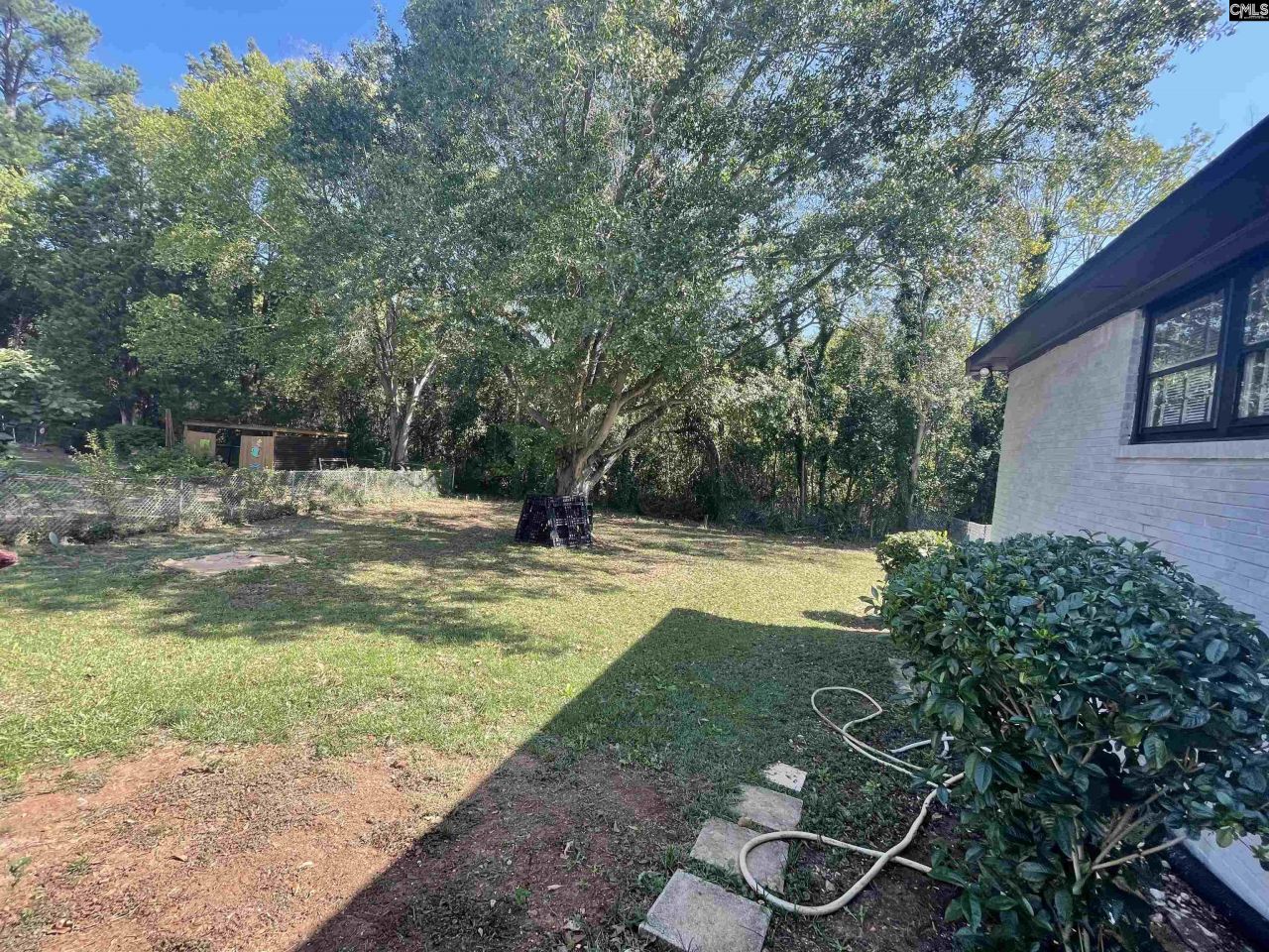 115 Woodwinds West Drive Photo 5