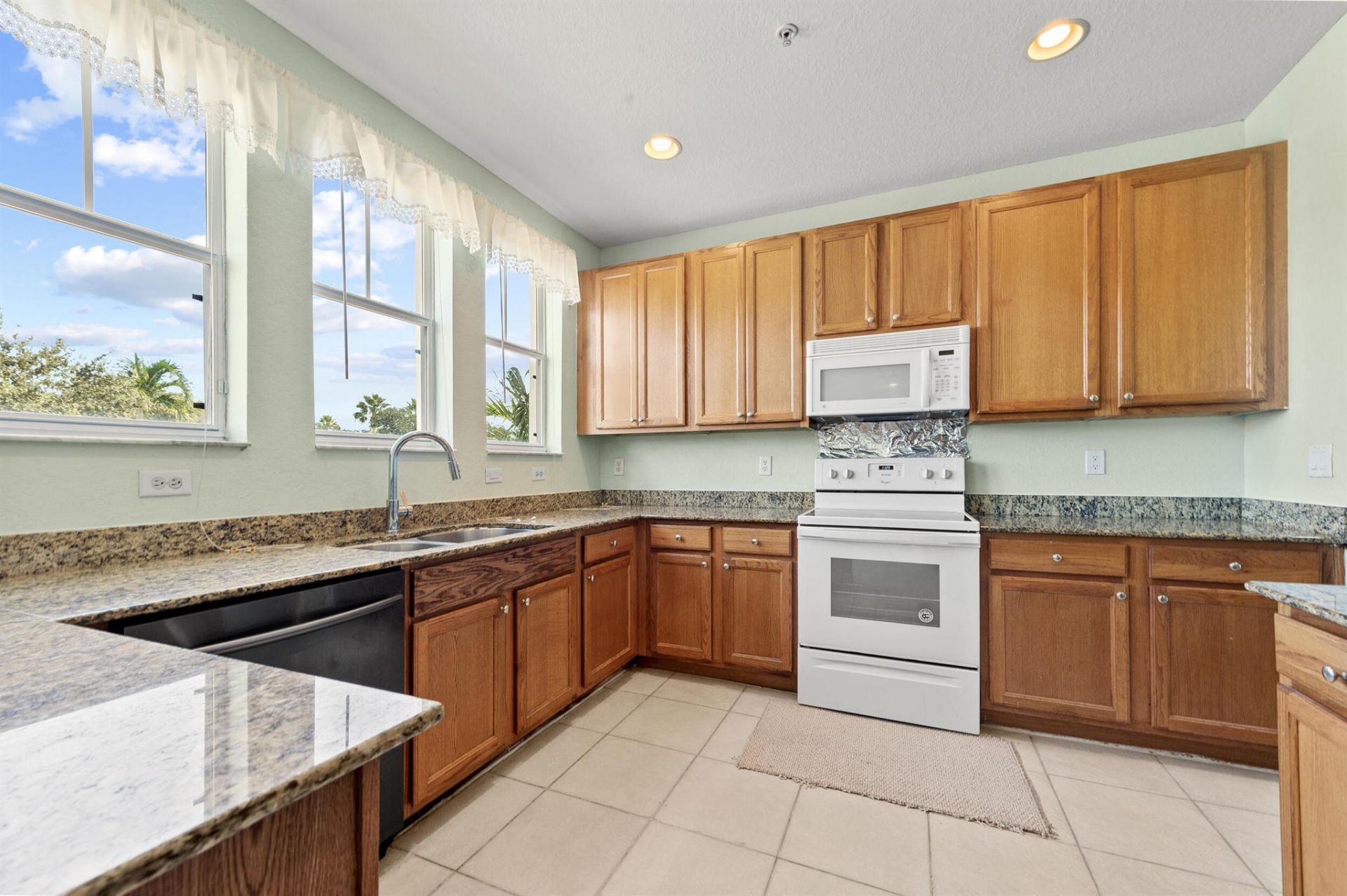 500 Pacific Grove Drive, Unit 6, West Palm Beach, FL 33401 Photo