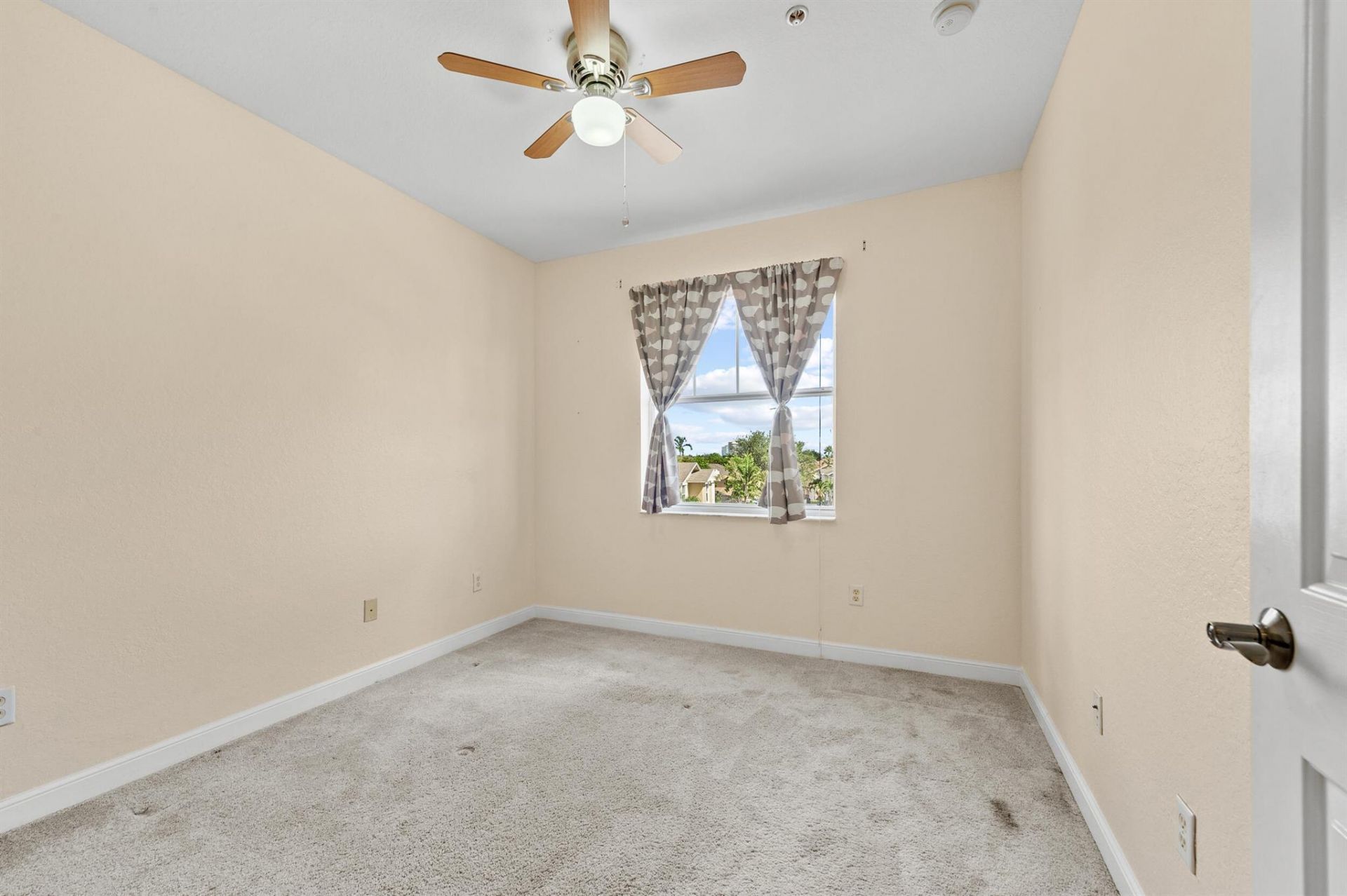500 Pacific Grove Drive, Unit 6, West Palm Beach, FL 33401 Photo