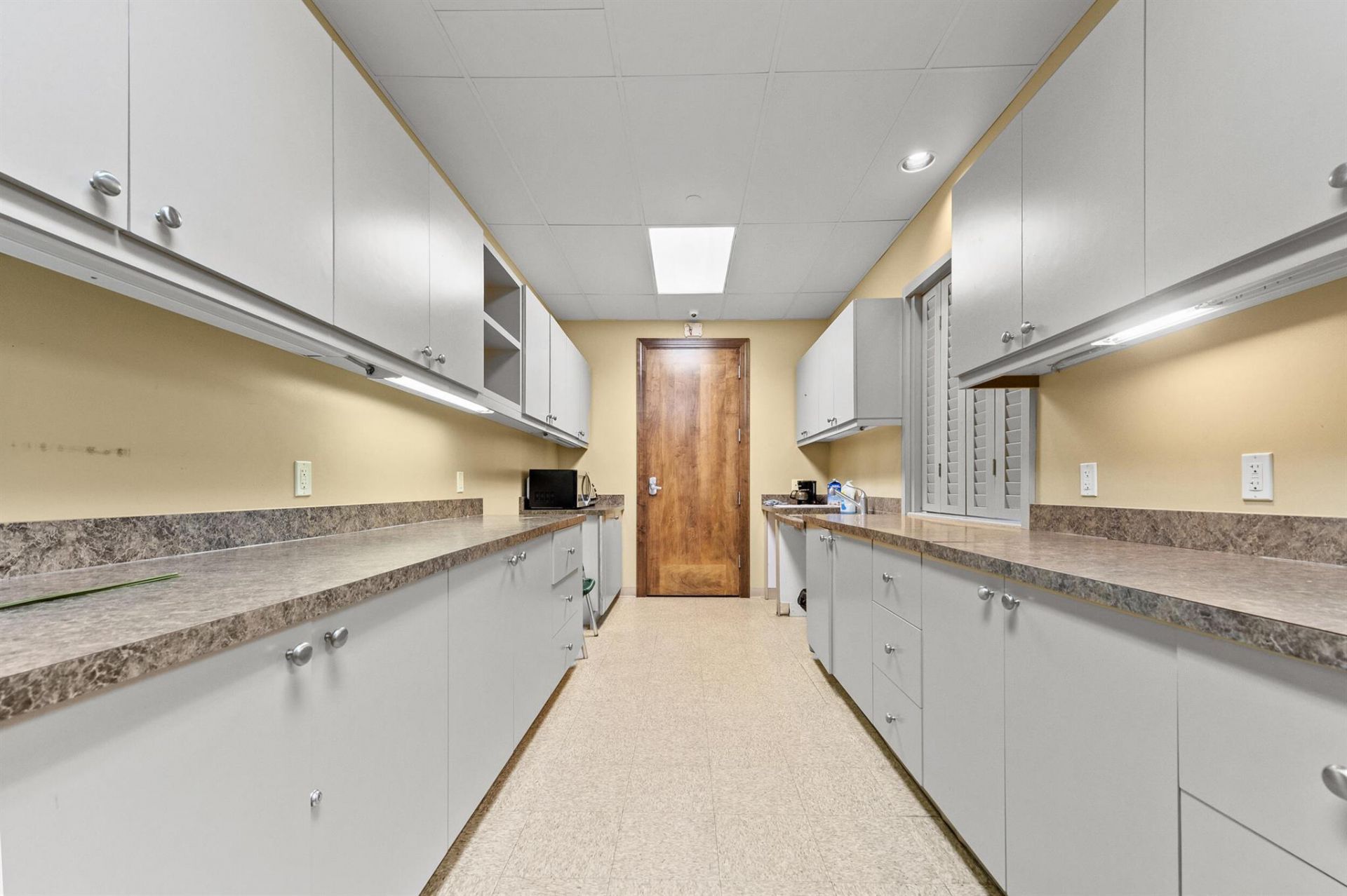 500 Pacific Grove Drive, Unit 6, West Palm Beach, FL 33401 Photo