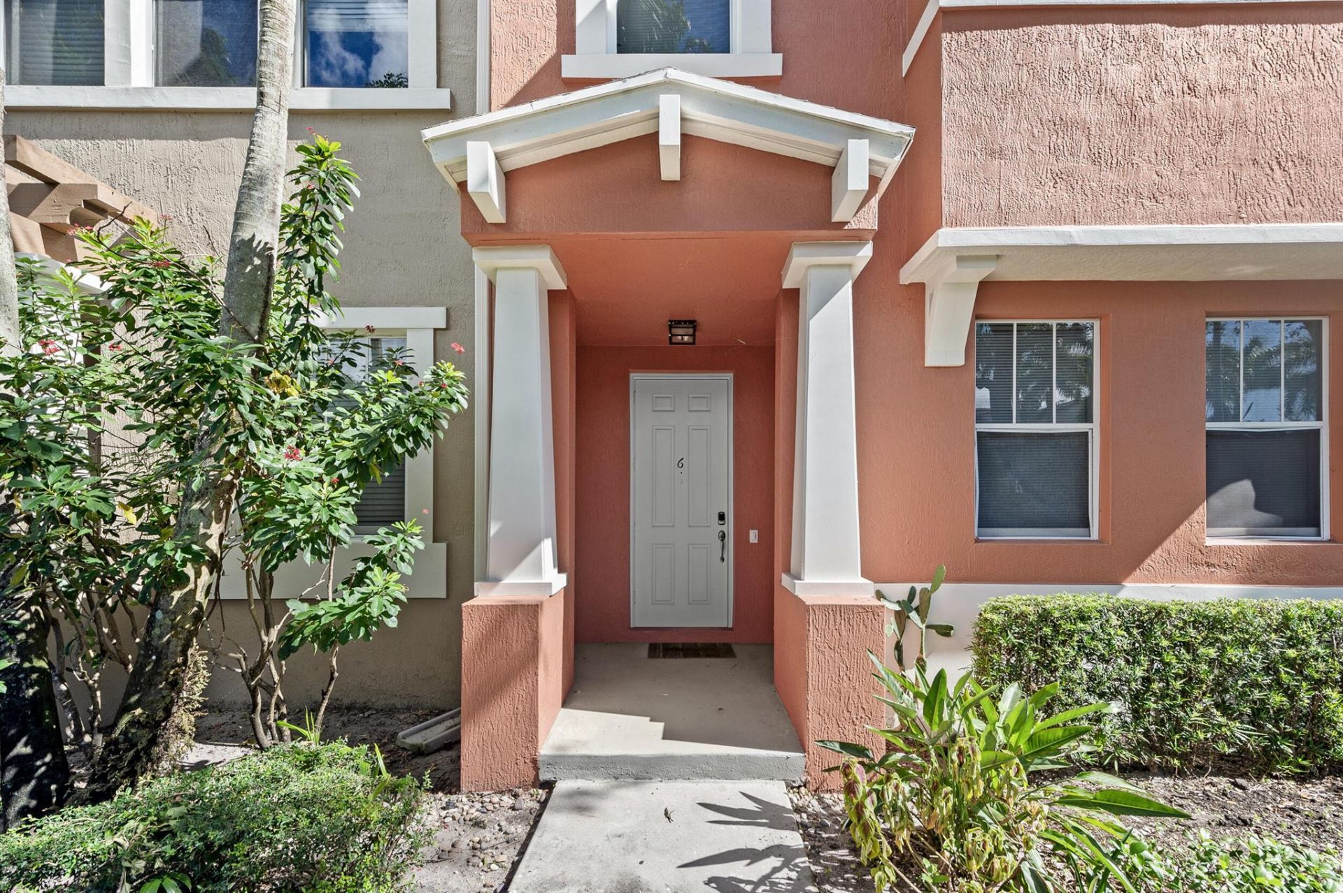 500 Pacific Grove Drive, Unit 6, West Palm Beach, FL 33401 Photo