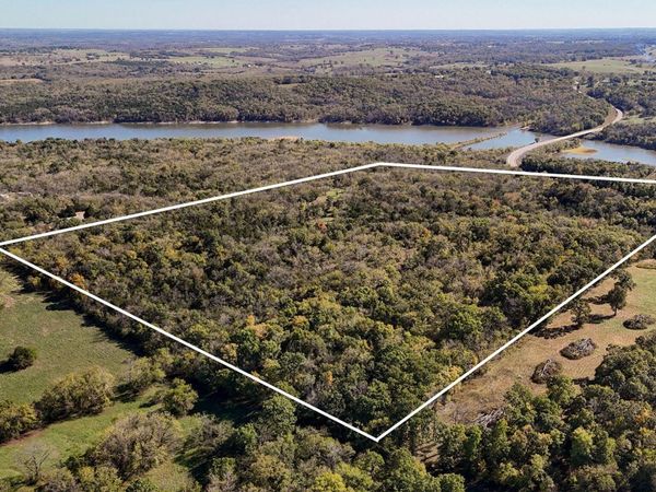 000 State Hwy 39 , Greenfield, MO 65661