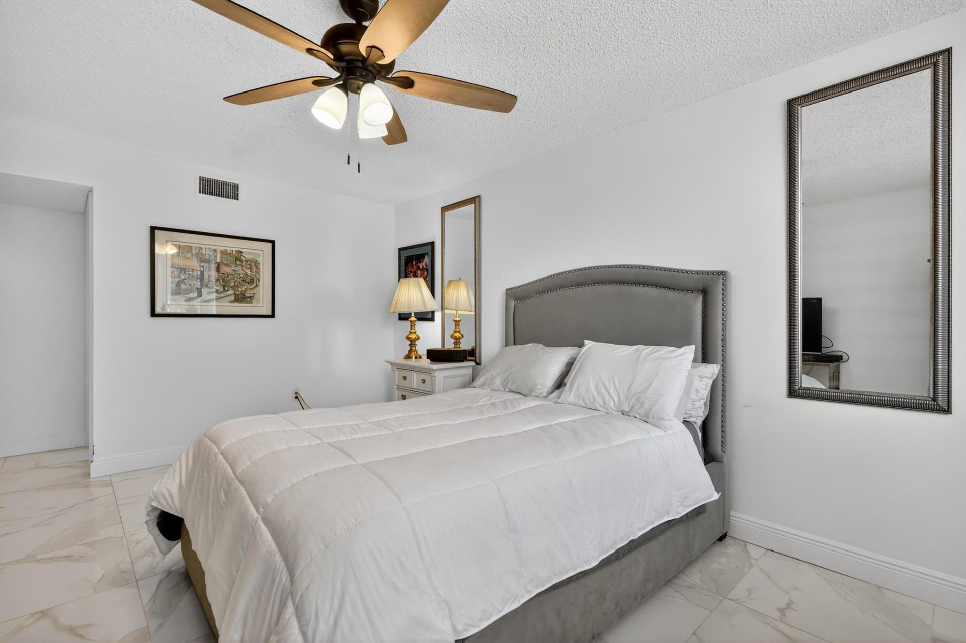 110 Half Moon Circle, Unit D2, Hypoluxo, FL 33462 Photo