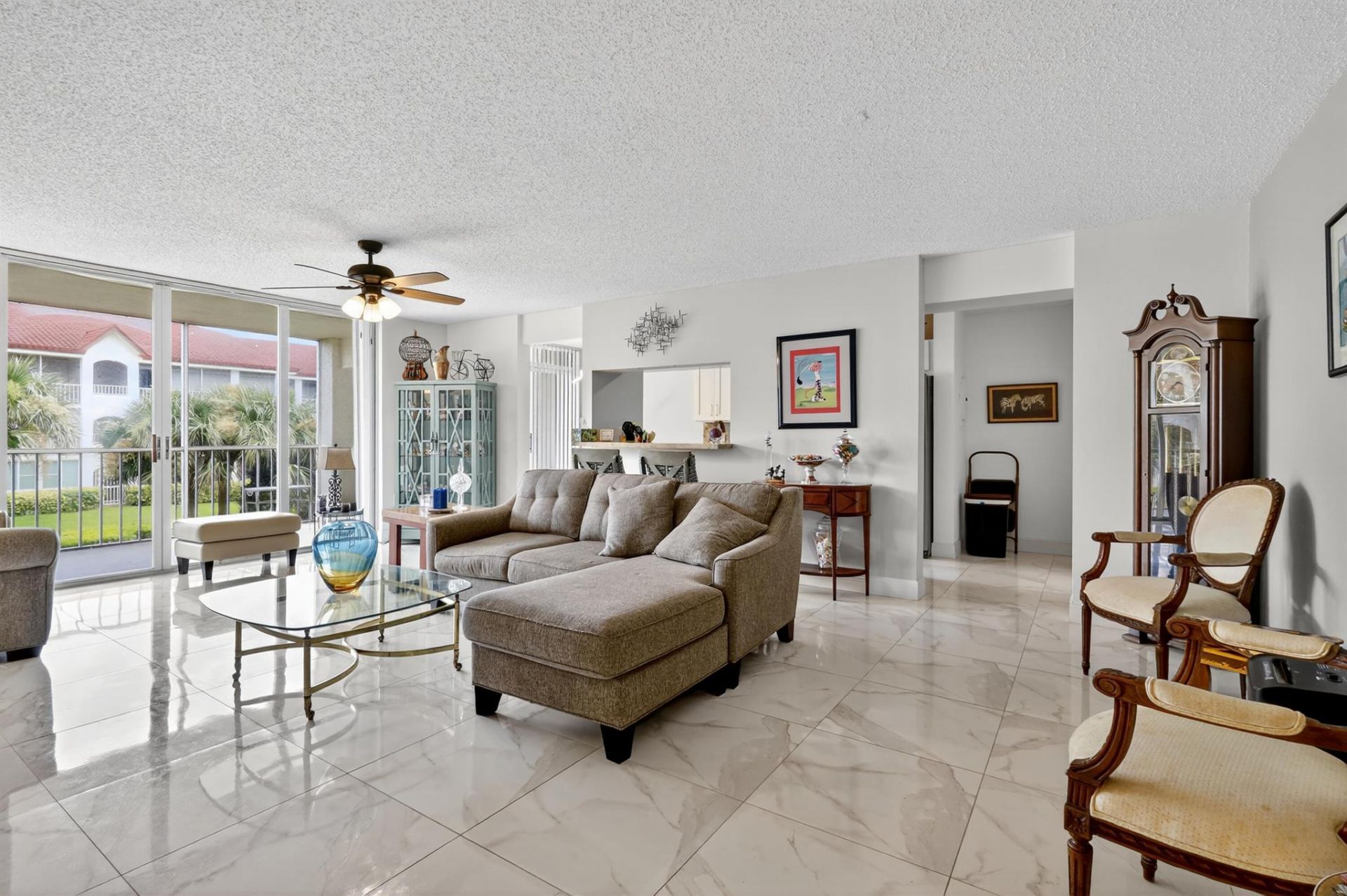 110 Half Moon Circle, Unit D2, Hypoluxo, FL 33462 Photo