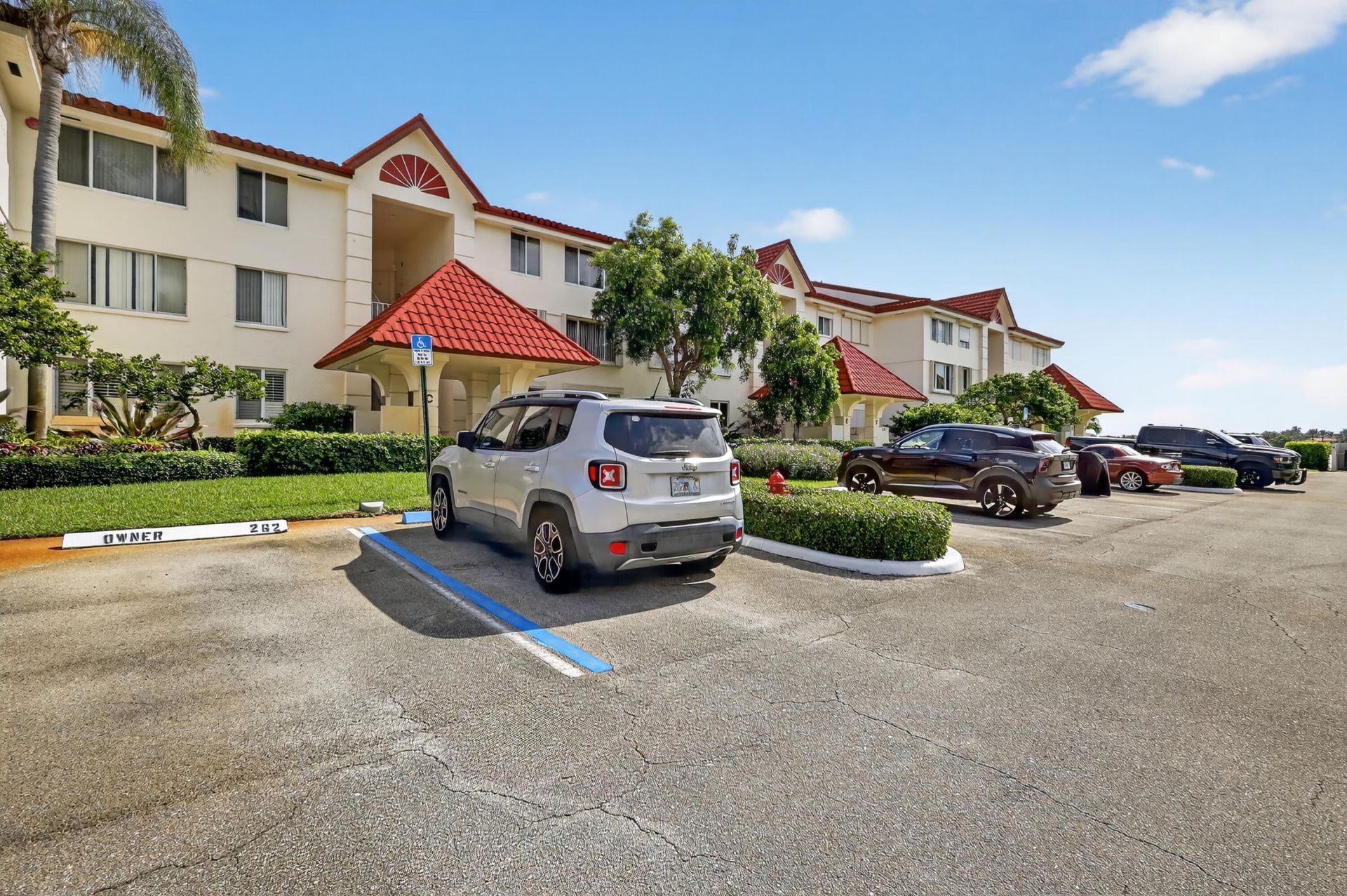 110 Half Moon Circle, Unit D2, Hypoluxo, FL 33462 Photo