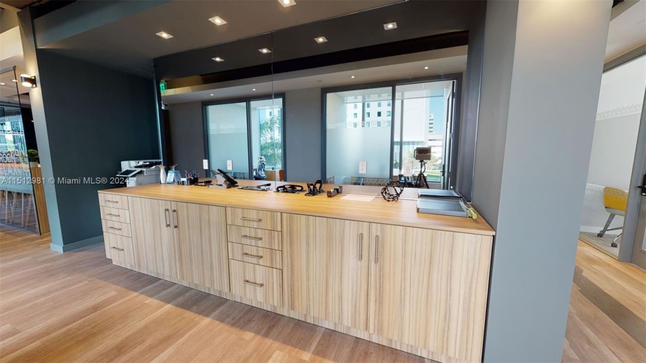 2980 NE 207th Street, Unit 321, Aventura, FL 33180 Photo