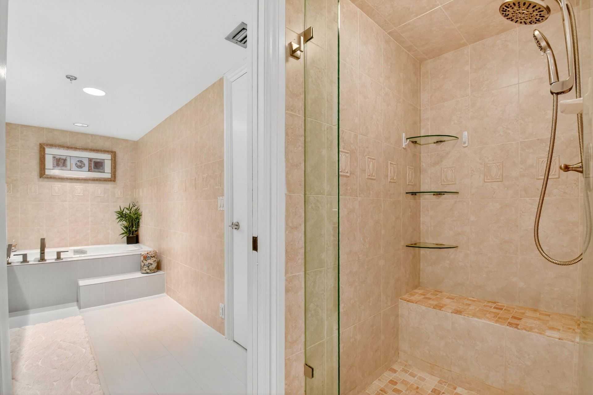 3390 S Ocean Boulevard, Unit 305, Palm Beach, FL 33480 Photo