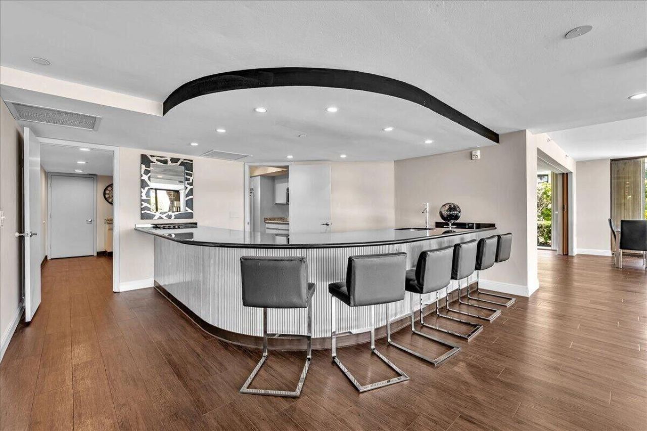 3390 S Ocean Boulevard, Unit 305, Palm Beach, FL 33480 Photo