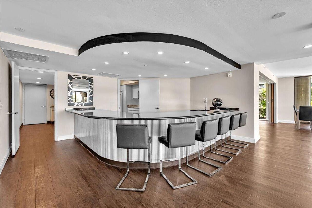 3390 S Ocean Boulevard, Unit 305, Palm Beach, FL 33480 Photo