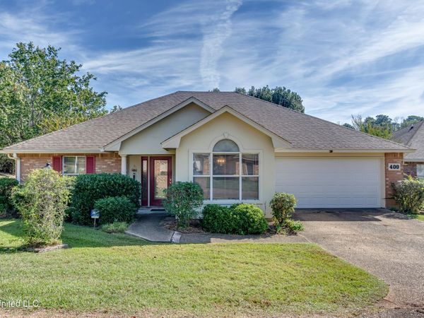 400 Twin Lakes North, Clinton, MS 39056