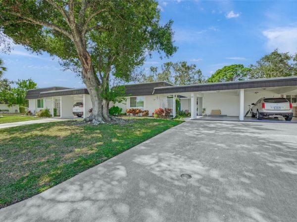 1325 GLEN OAKS DRIVE E, Unit 133, SARASOTA, FL 34232