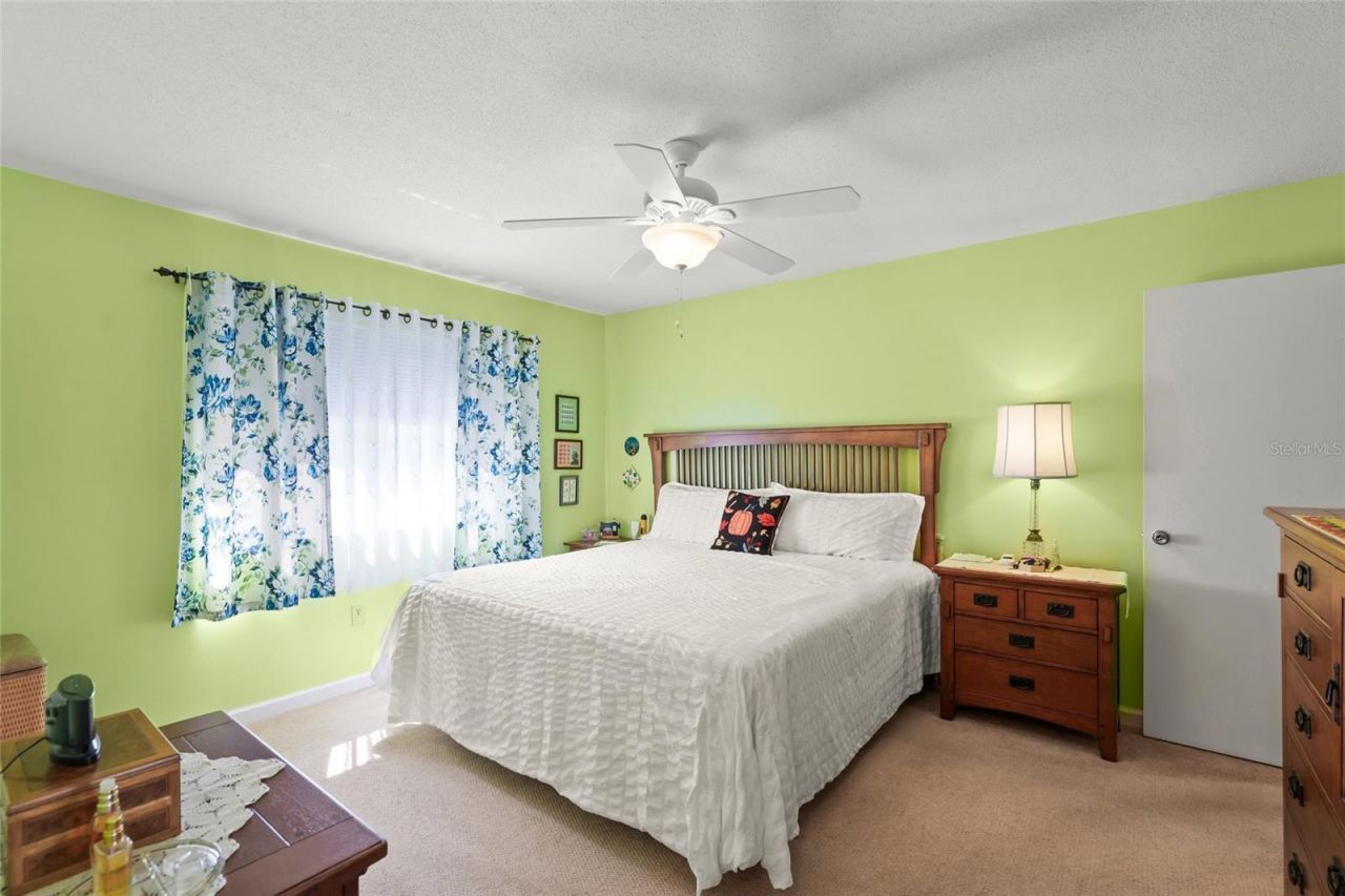 1325 Glen Oaks Drive E, Unit 133, Sarasota, FL 34232 Photo