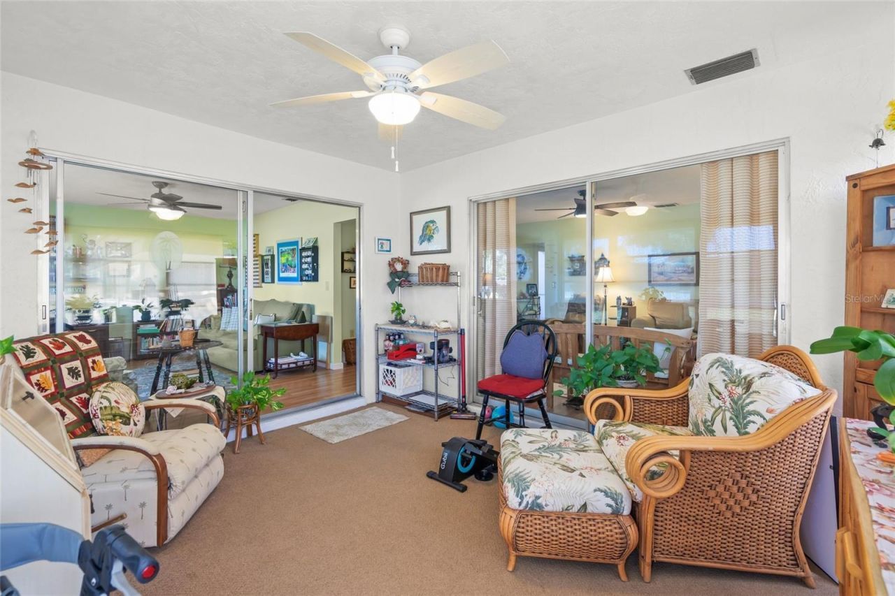 1325 Glen Oaks Drive E, Unit 133, Sarasota, FL 34232 Photo