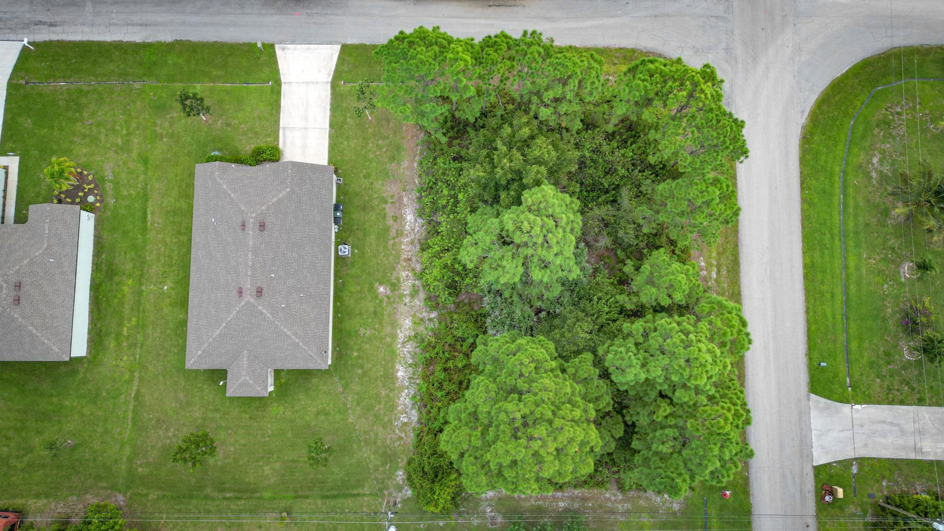 1281 SW Kapok Avenue, Port Saint Lucie, FL 34953 Photo