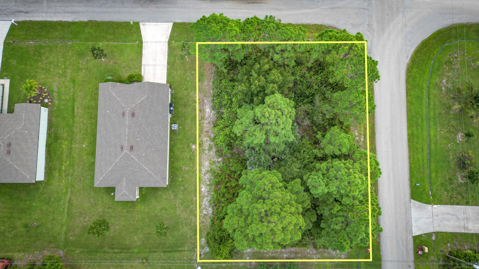 1281 SW Kapok Avenue, Port Saint Lucie, FL 34953 Photo