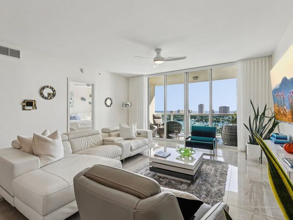 2640 Lake Shore Drive, Unit 2312, Riviera Beach, FL 33404