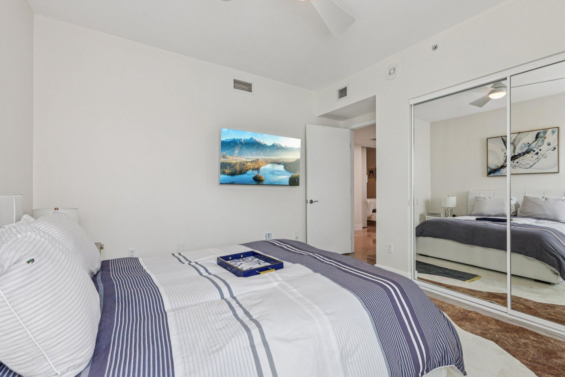 2640 Lake Shore Drive, Unit 2312, Riviera Beach, FL 33404 Photo