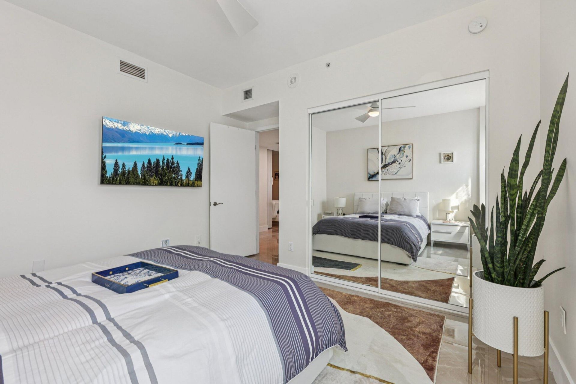 2640 Lake Shore Drive, Unit 2312, Riviera Beach, FL 33404 Photo