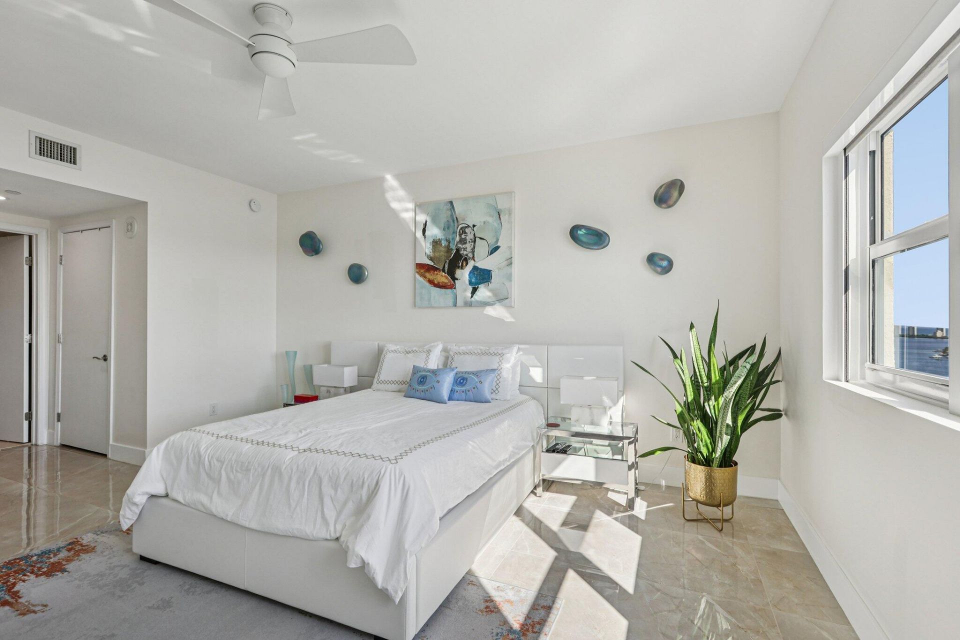 2640 Lake Shore Drive, Unit 2312, Riviera Beach, FL 33404 Photo