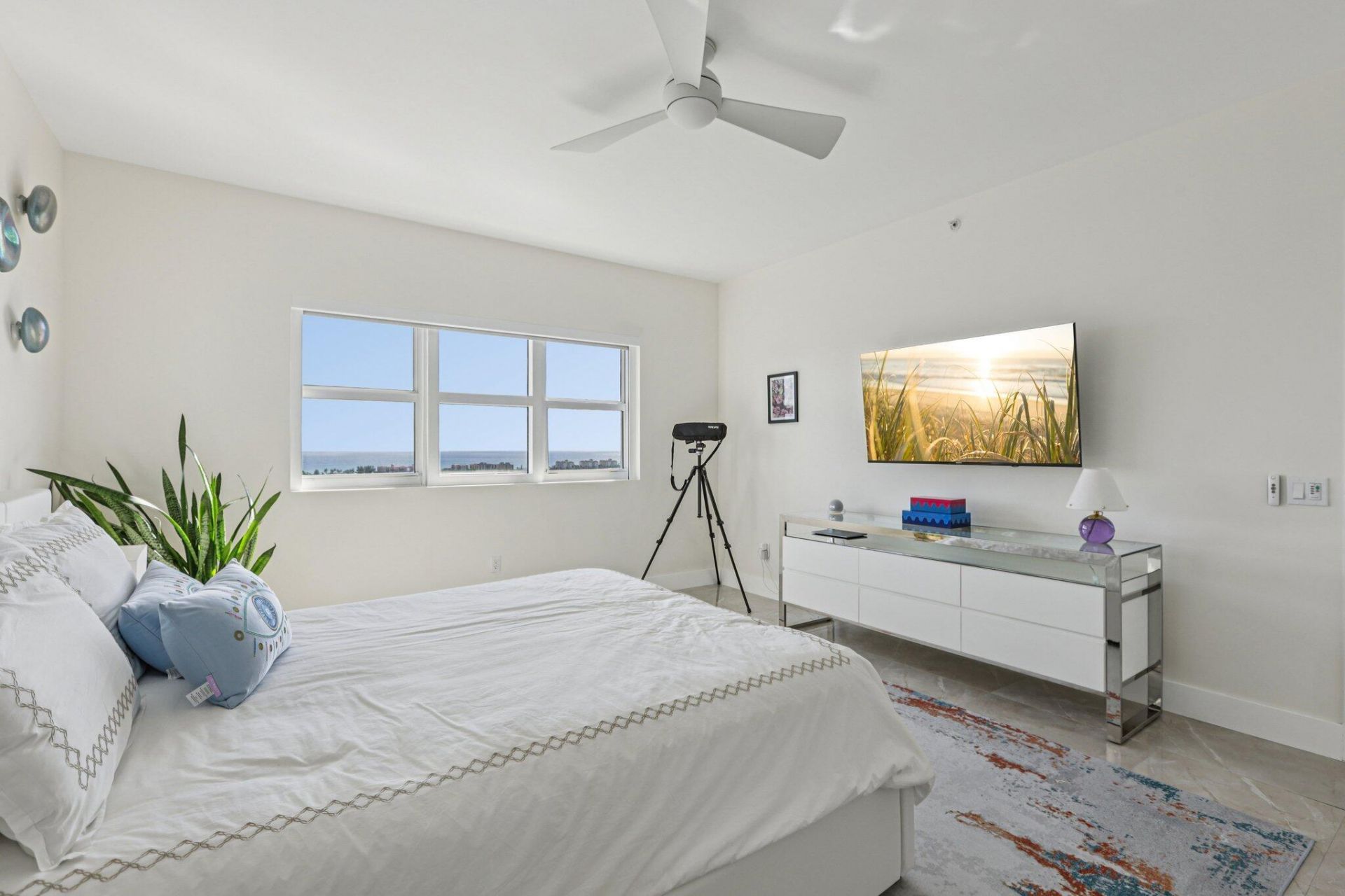 2640 Lake Shore Drive, Unit 2312, Riviera Beach, FL 33404 Photo