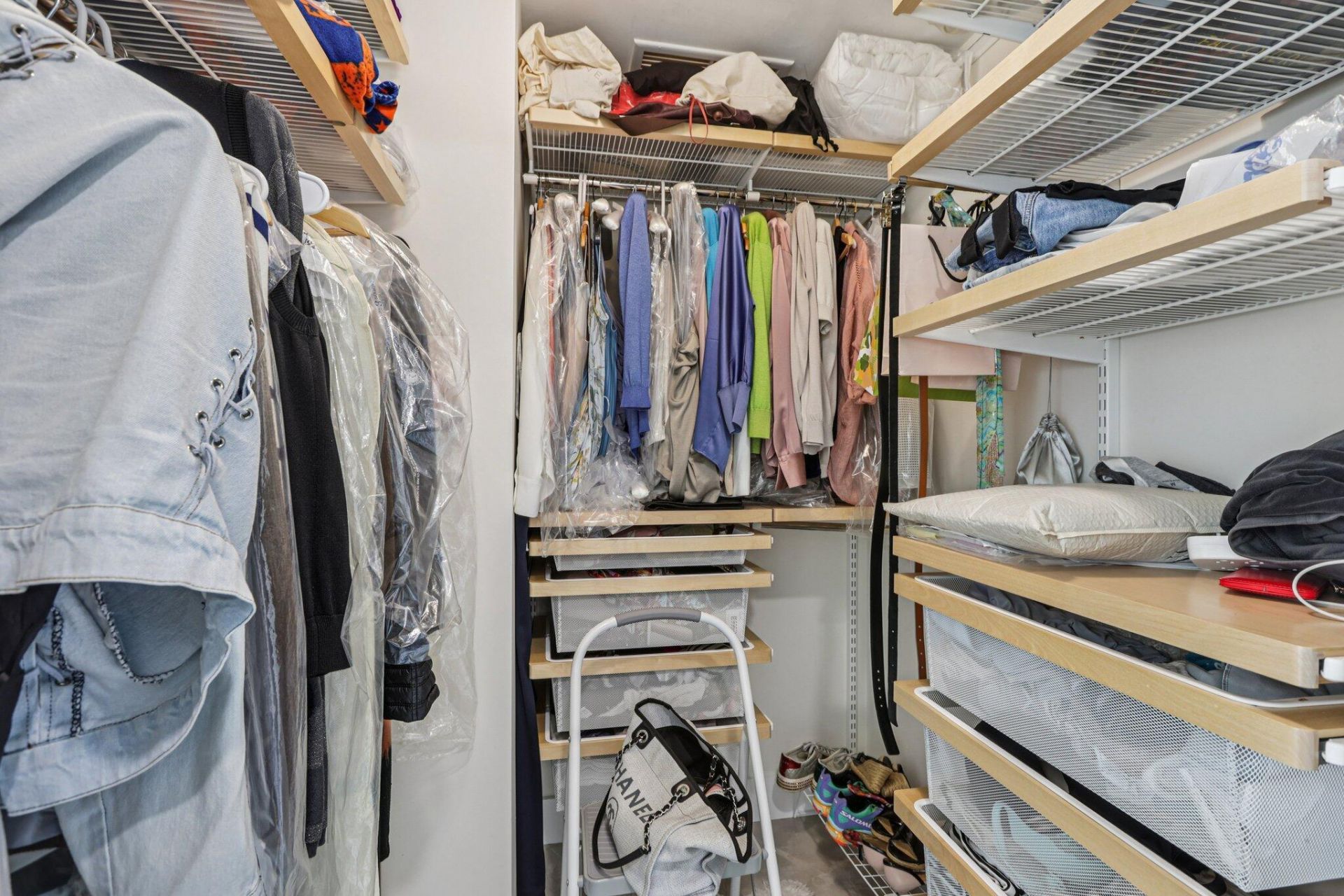 2640 Lake Shore Drive, Unit 2312, Riviera Beach, FL 33404 Photo