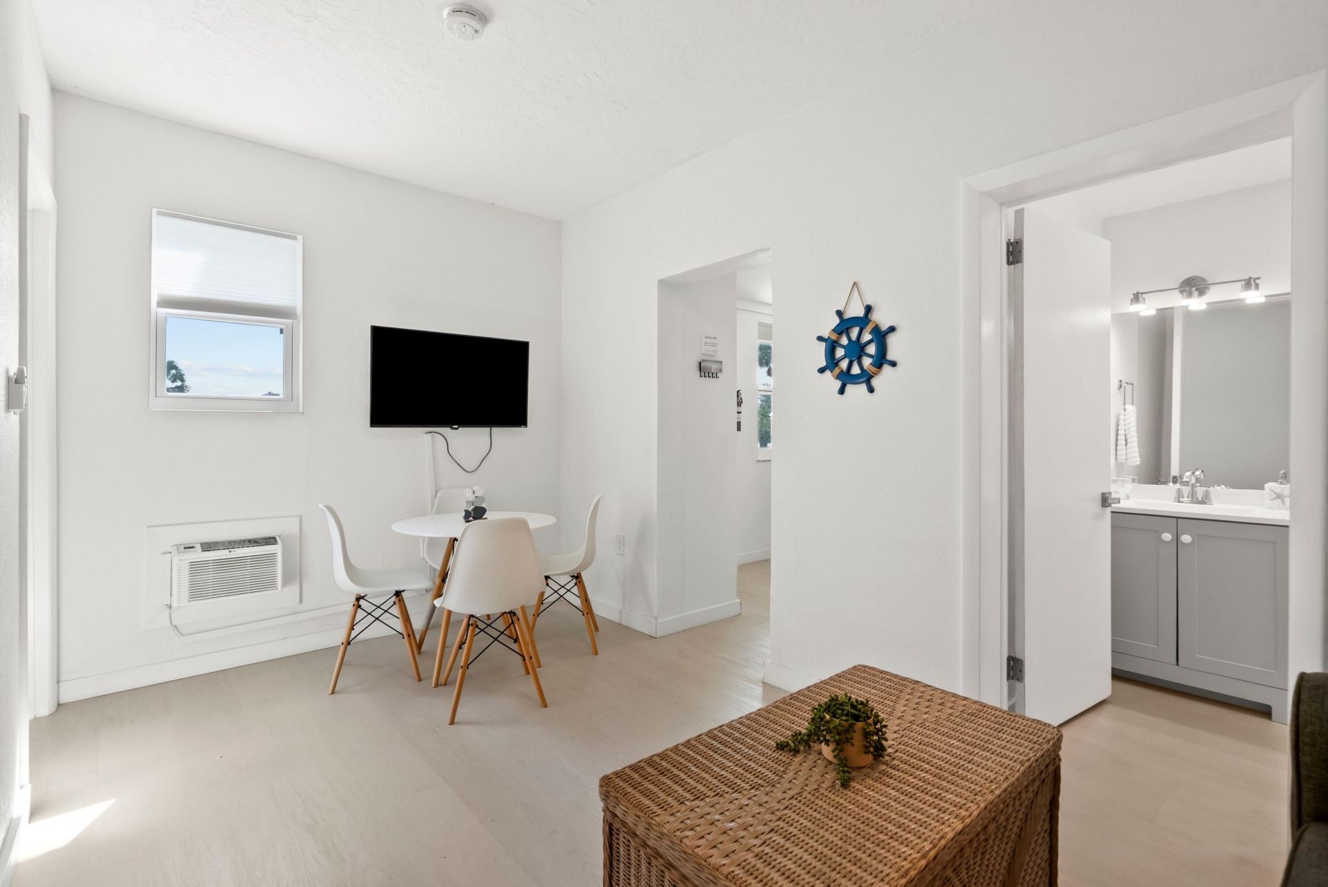 670 Hernando Street, Unit E, Fort Pierce, FL 34949 Photo