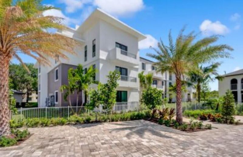 250 W Hidden Valley Boulevard, Unit 3, Boca Raton, FL 33487 Photo