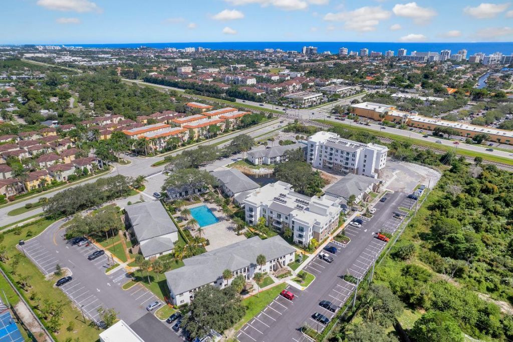 250 W Hidden Valley Boulevard, Unit 3, Boca Raton, FL 33487 Photo