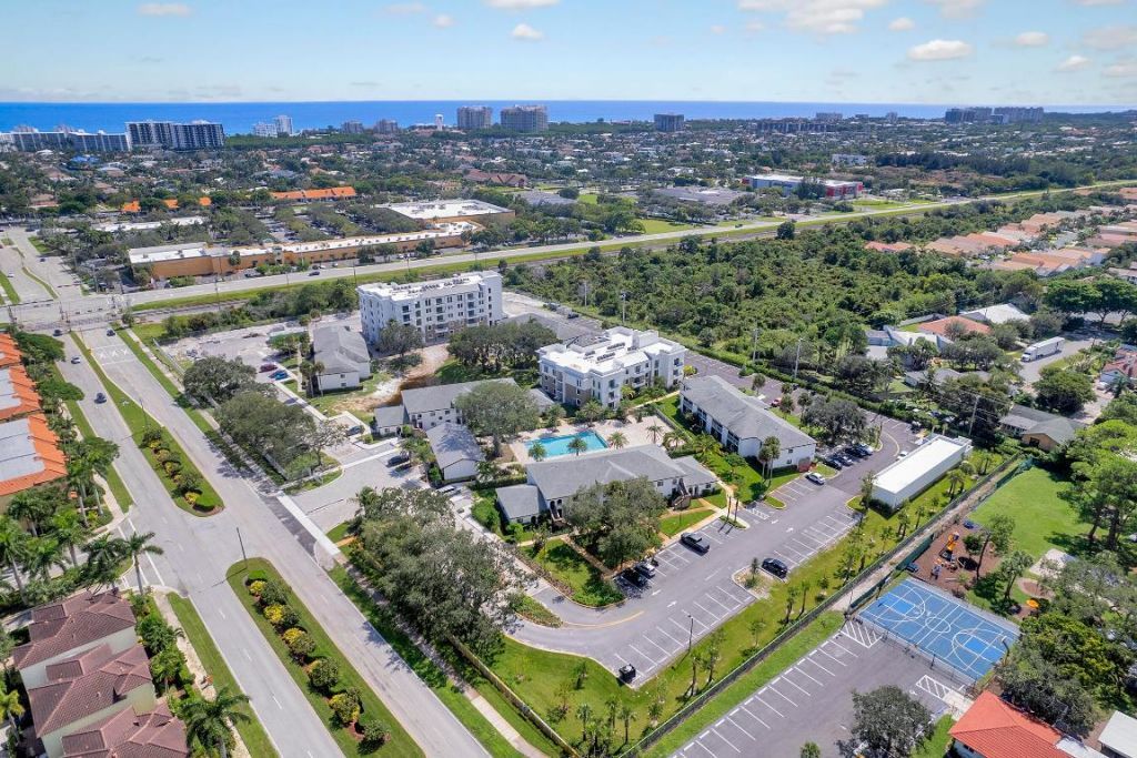 250 W Hidden Valley Boulevard, Unit 3, Boca Raton, FL 33487 Photo