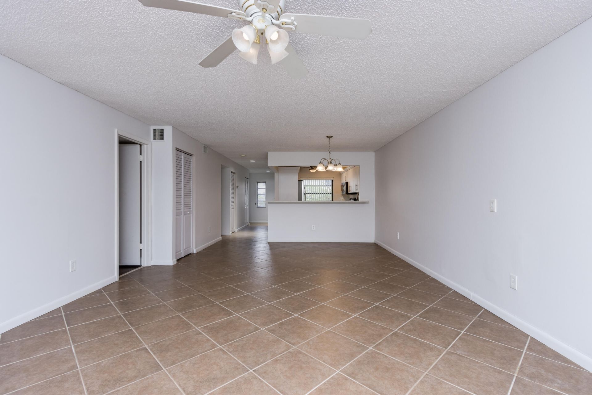 8535 Casa Del Lago, Unit E, Boca Raton, FL 33433 Photo