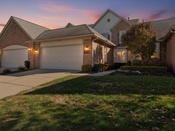 16252 Country Knoll Drive, Northville, MI 48168