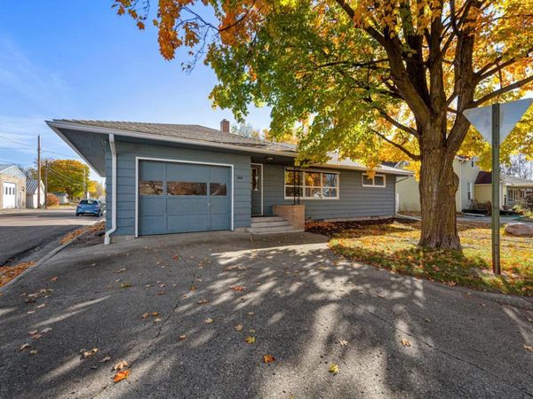 1043 Chase Avenue, Gibbon, MN 55335